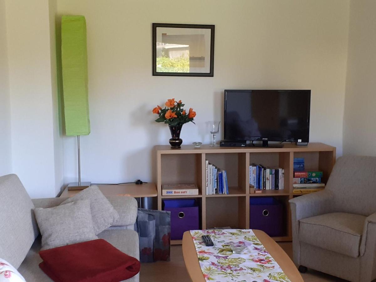 Idyllic Bungalow In Pepelow With Garden Екстер'єр фото